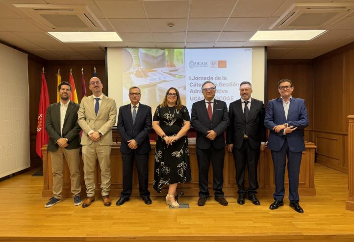 Mesa inaugural de la I Jornada de la Cátedra en Gestión Administrativa.