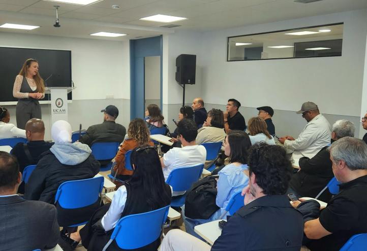 Delegados internacionales en un aula del Campus de Madrid.