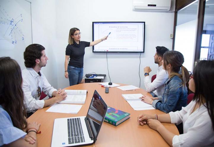  LA UCAM imparte ya seis grados íntegramente en inglés