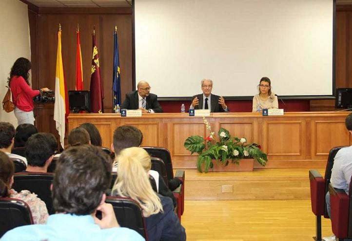 Existe un déficit de abogados con conocimientos en derecho tecnológico