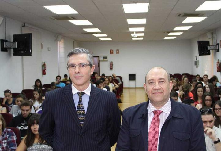 Un experto en mundo árabe del Ministerio de Defensa diserta sobre cómo afecta a España el terrorismo islamista