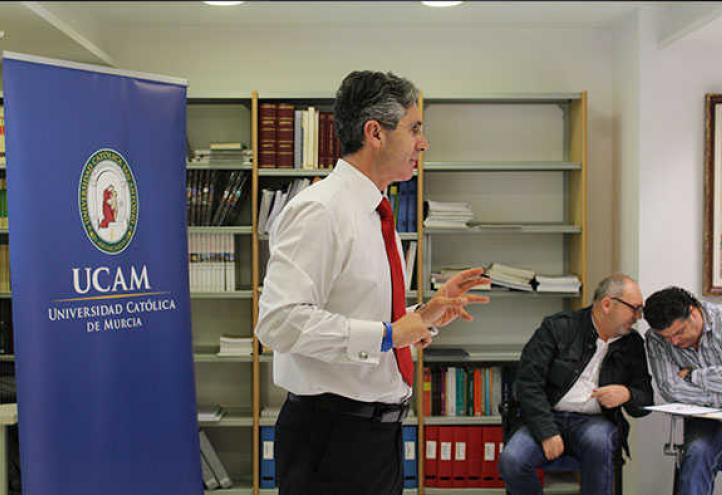  La UCAM y el COITIRM forman a ingenieros técnicos industriales en habilidades comunicativas