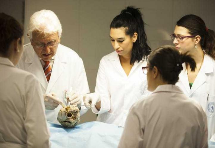 Nueva Cátedra de Medicina Familiar y Comunitaria