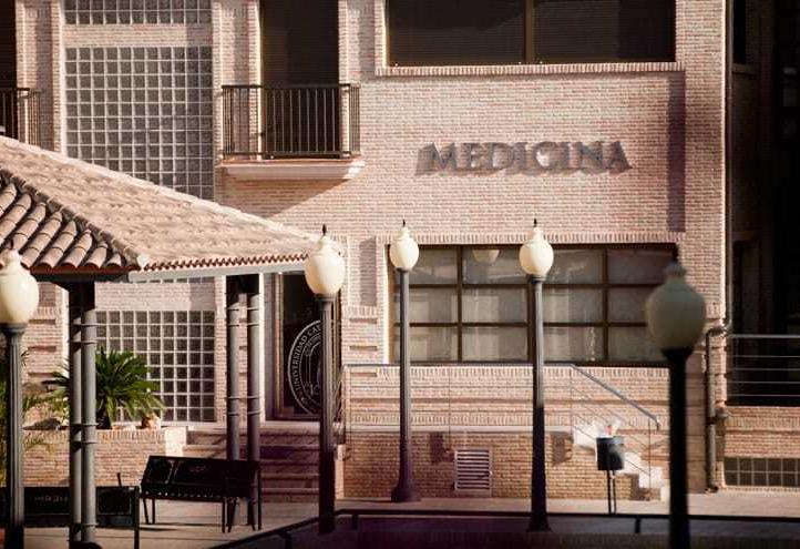 La ANECA da luz verde a las 90 plazas para el grado en Medicina de la UCAM