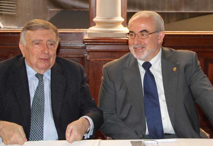 José Luis Mendoza acompaña a Luis María Anson en el Foro Nueva Murcia