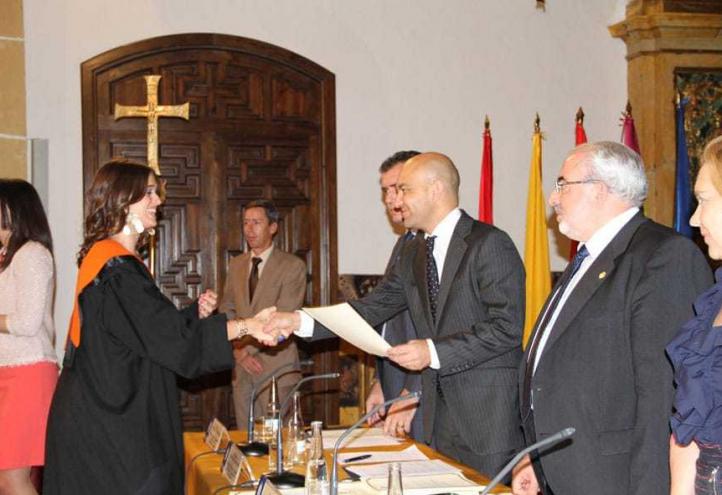 El secretario de Estado de Comercio apadrina a la última promoción de licenciados en ADE de la UCAM