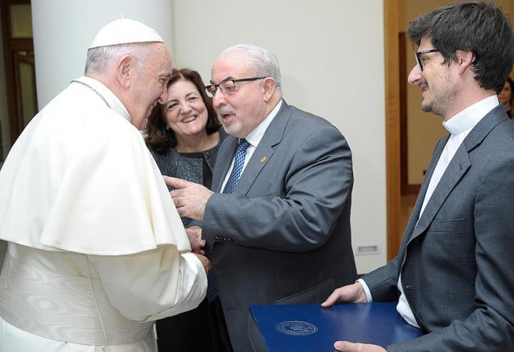 El Papa anima a José Luis Mendoza a “seguir adelante con los proyectos y sosteniendo a la Iglesia”