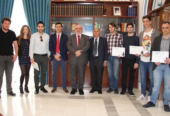 HackForGood premia un guante musical para personas con limitaciones