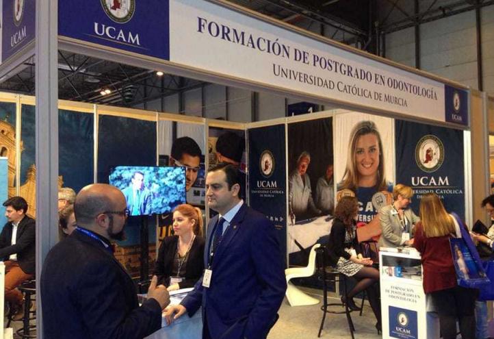 El Grado en Odontología participa en Expodental