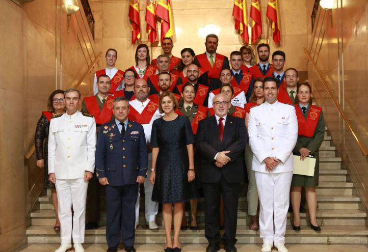 La ministra de Defensa, madrina del Máster Oficial de Derecho Militar, impartido por la UCAM
