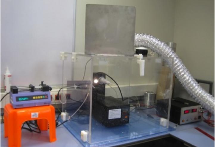 Fibra de seda para sustituir ligamentos cruzados lesionados en la rodilla 