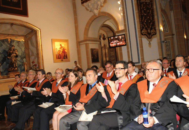 Los estudiantes del Máster en Ingeniería Ambiental y en Ingeniería de Caminos reciben sus becas