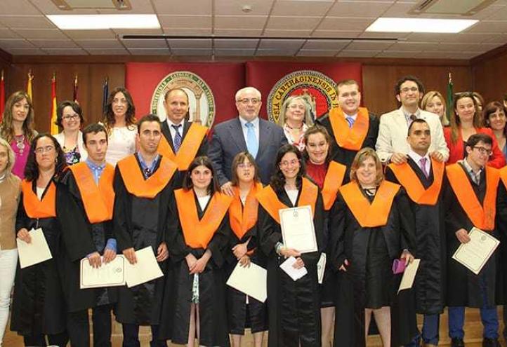 La UCAM gradúa a la segunda promoción de estudiantes del programa CAPACITAS