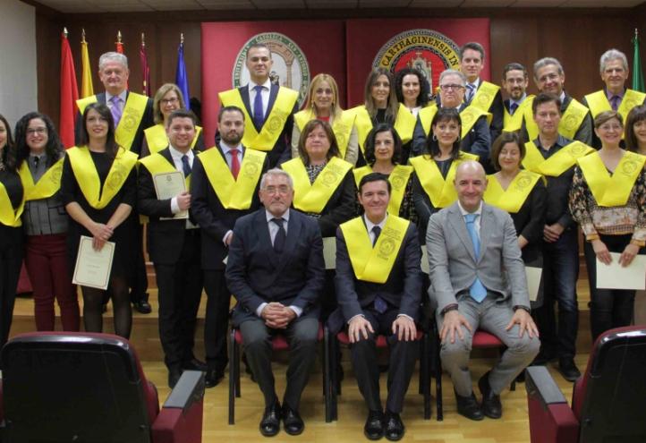 La UCAM gradúa a los futuros gestores de servicios sanitarios