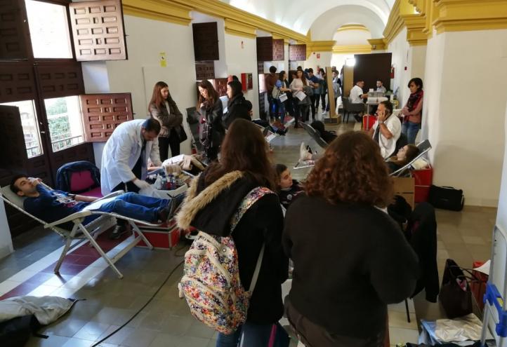 La comunidad universitaria, comprometida con la donación de sangre