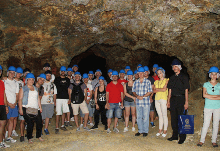 La UCAM realiza un recorrido histórico-cultural por La Unión
