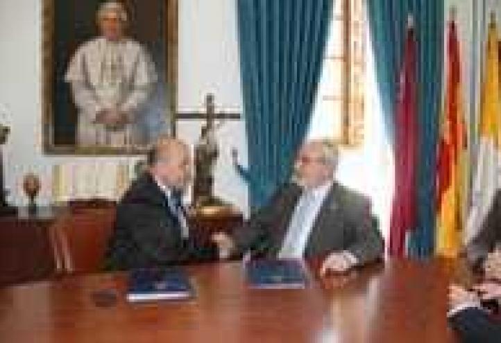 La UCAM firma un convenio con el Colegio Profesional de Ingenieros Técnicos en Informática