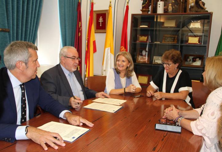 La Cátedra de la Mujer de la UCAM impulsará el autoempleo y la consolidación empresarial en la Región