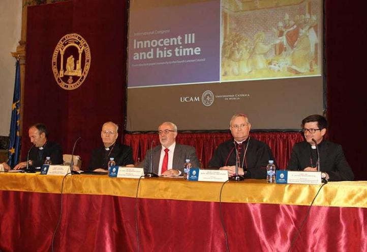 Cardenal Peter Erdö: “El papel de la familia es clave en la evangelización”