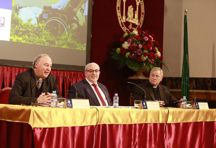 Mons. Renzo Pegoraro: “Hay mucho por hacer cuando ya no se puede curar”