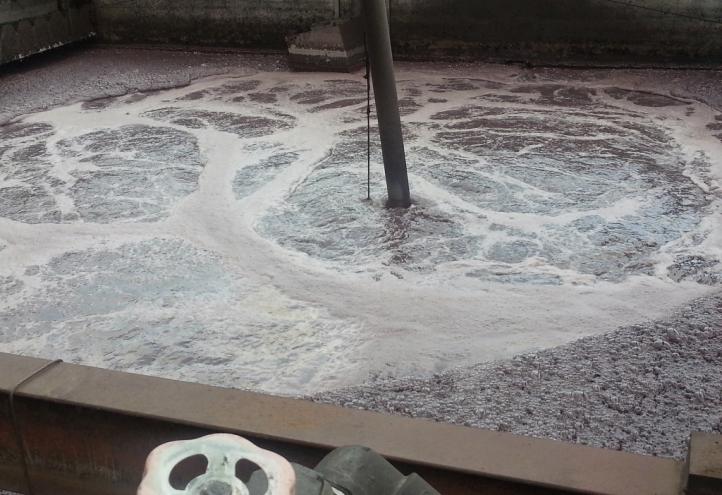 Pulsos de luz para acabar con la contaminación por colorantes textiles