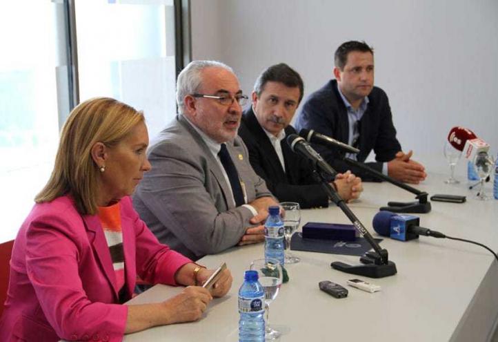 La Fundación Universitaria San Antonio y el ayuntamiento de San Juan de Alicante formalizan su compromiso