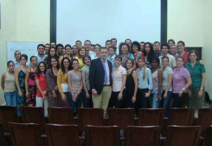 La UCAM forma en Dirección de Empresas en Cuba