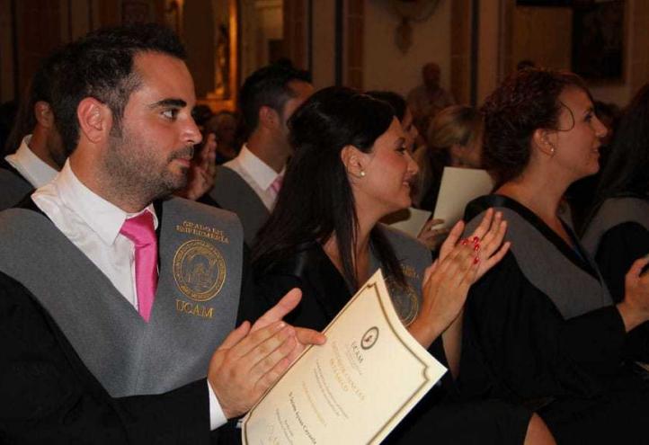 La UCAM gradúa a su primera promoción de estudiantes del Grado en Enfermería