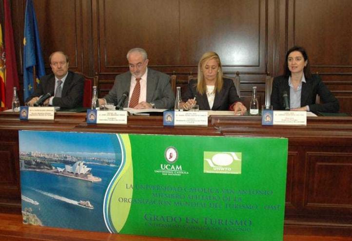 La UCAM, primera institución de la Región integrada en la Organización Mundial del Turismo (OMT)