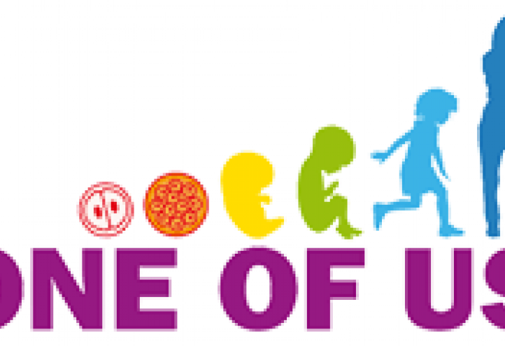 La UCAM recoge firmas para apoyar una iniciativa ciudadana europea en defensa de la vida