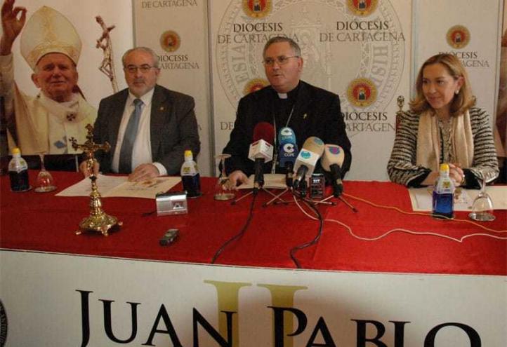 Homenaje a la figura del Papa polaco