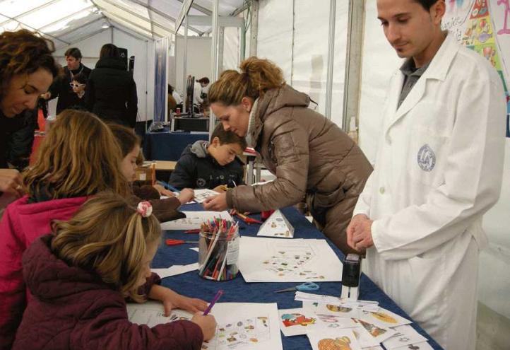 Dinámica participación de la UCAM en la Semana de la Ciencia y la Tecnología 2012