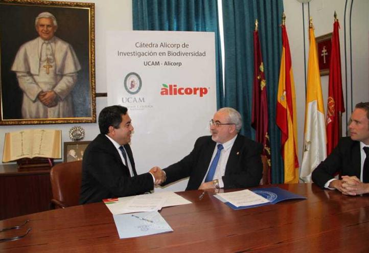 Firma de un convenio de colaboración con Alicorp, empresa puntera en alimentación de Perú