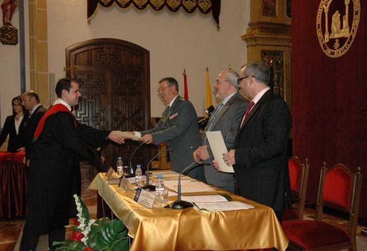 Los criminólogos de la UCAM reciben sus becas y diplomas