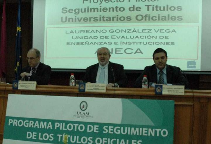 Los directivos de la UCAM se reúnen con la ANECA para abordar el seguimiento de los títulos oficiales