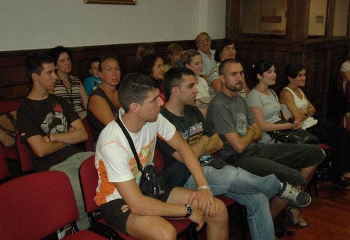 Los voluntarios de la UCAM parten hacia el campo de trabajo en Perú