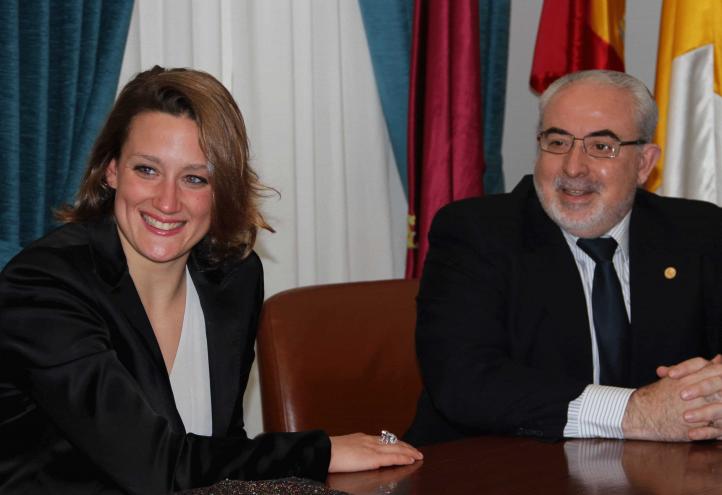 Mireia Belmonte: “Os animo a perseguir vuestros sueños”