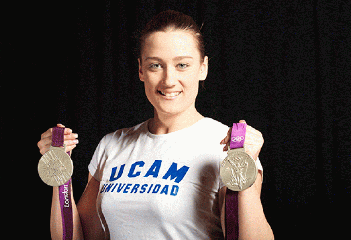 Mireia Belmonte bate el récord del mundo de 1.500 en piscina corta