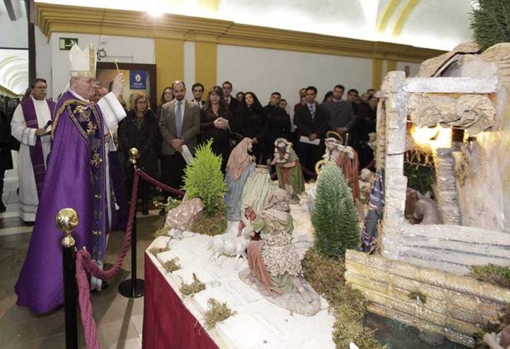 El Obispo de la Diócesis de Cartagena bendice el Belén