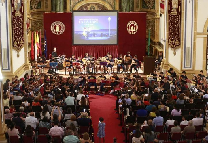 Alumnos de diferentes colegios de la Región participaron en el Concierto de Fin de Curso de los Talleres Orquestales de la UCAM