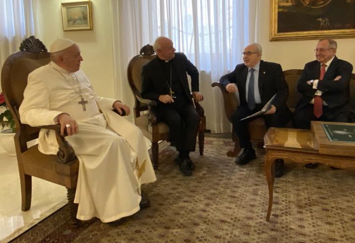 CON LA BENDICIÓN DEL PAPA.          Formación en emprendimiento y empleo para las familias de los países más pobres