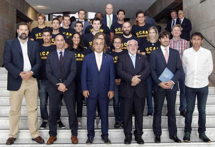 Catorce deportistas se suman al proyecto deportivo y formativo de la UCAM y el COE