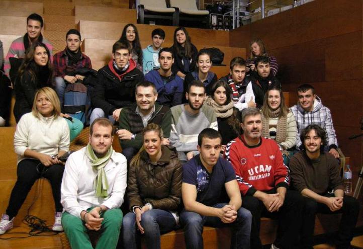 Quintana responde a las preguntas de los estudiantes de comunicación de la UCAM