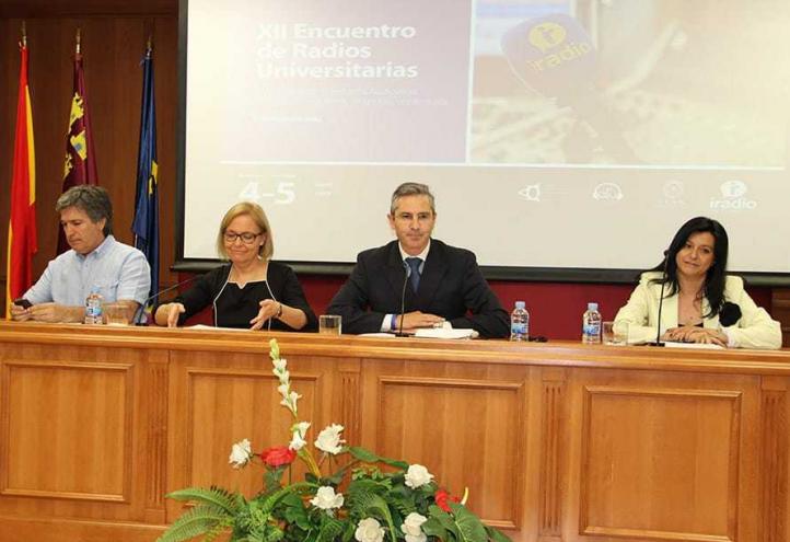 “El problema de las radios universitarias es que todavía no pueden emitir por FM”