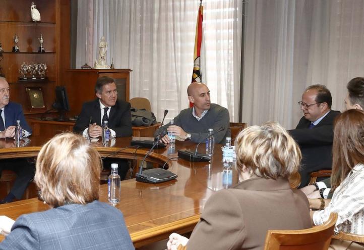 La RFEF desarrollará la responsabilidad social en el fútbol español de la mano de la cátedra en RSC de la UCAM y la dirección de José Miguel Monje