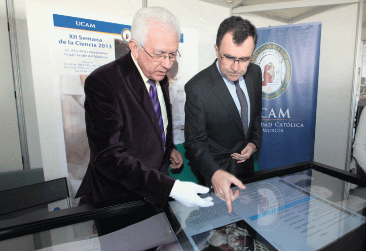 La UCAM acerca la ciencia a la sociedad a través de talleres prácticos