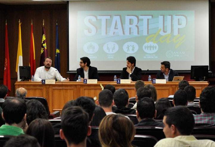 Mayor inserción laboral y de calidad, compromiso de la UCAM con sus estudiantes
