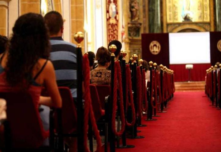 La historiadora Rosalía Oliva desvela la “riqueza arquitectónica de La Habana” en una conferencia