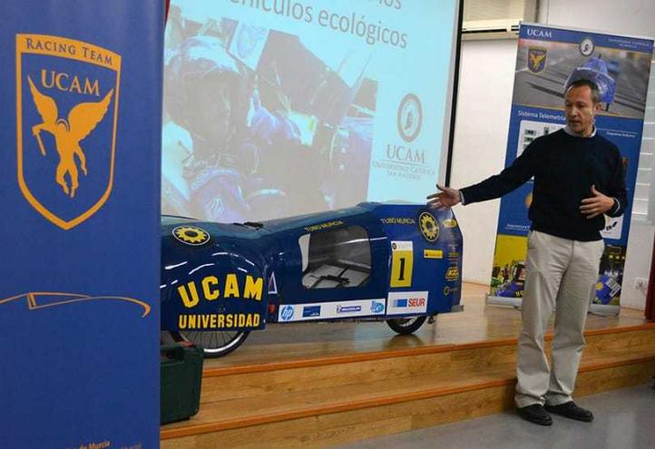 El UCAM Racing Team deslumbra a los más jóvenes