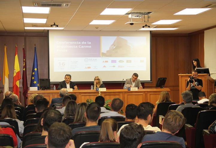 “La arquitectura es un servicio a la sociedad”